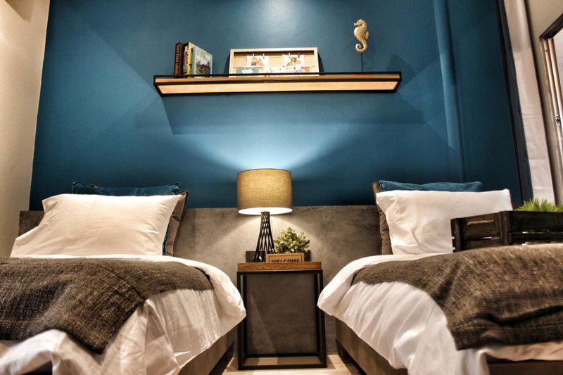 Ku at sea, Ban Phe, Thailand