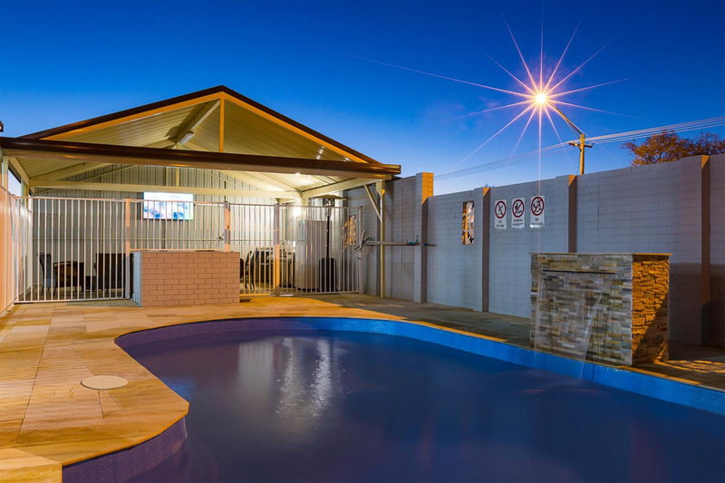 Oasis Motel, Cobar, Australia