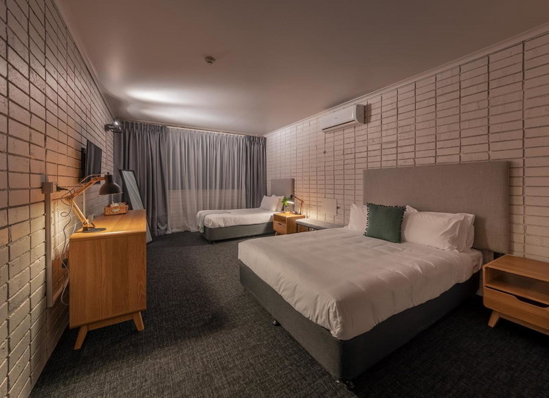 Palms Hotel, Greenacre, Australia