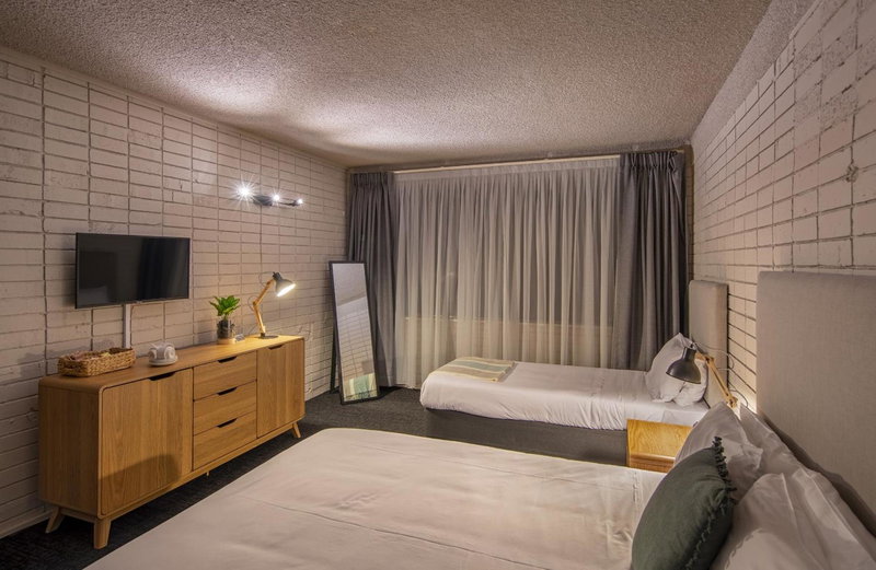 Palms Hotel, Greenacre, Australia