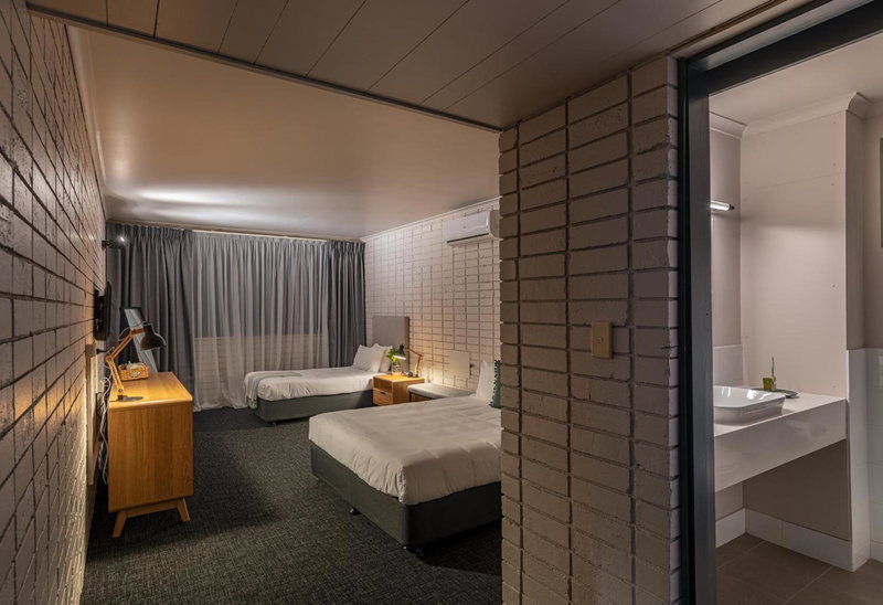 Palms Hotel, Greenacre, Australia