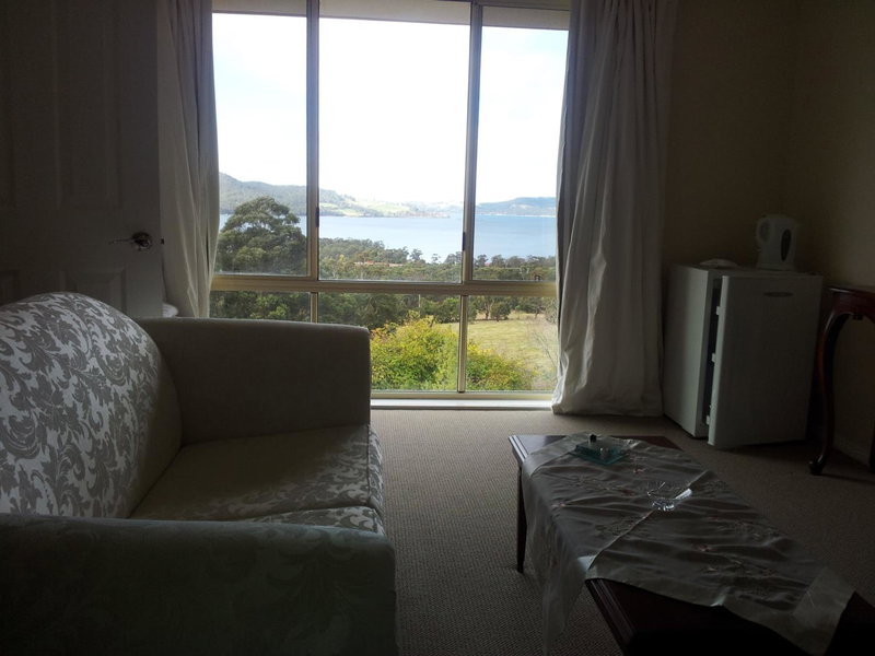 Waterview Gardens B&B, Hobart, Australia