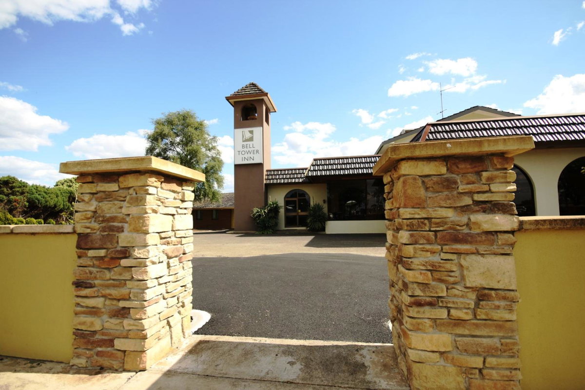 Bell Tower Inn, Australia