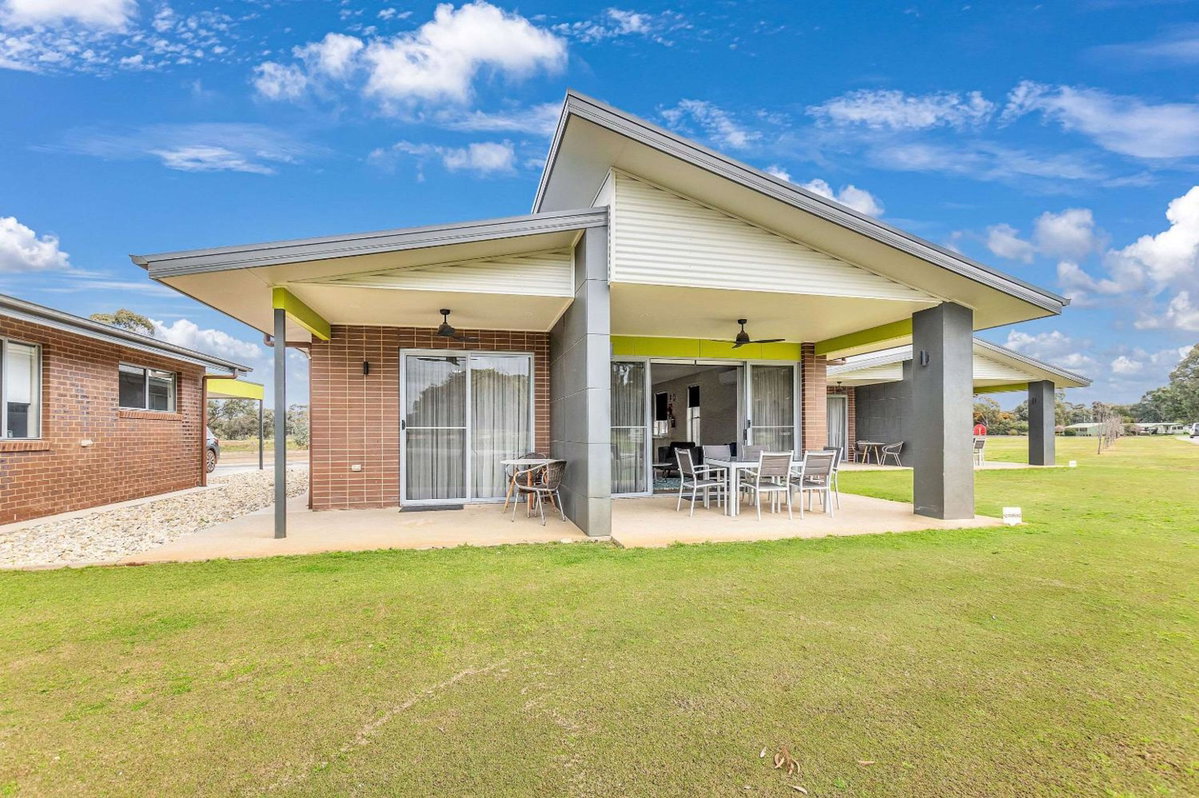 Hotel · Comfort Suites Clubarham Golf Resort, Barham