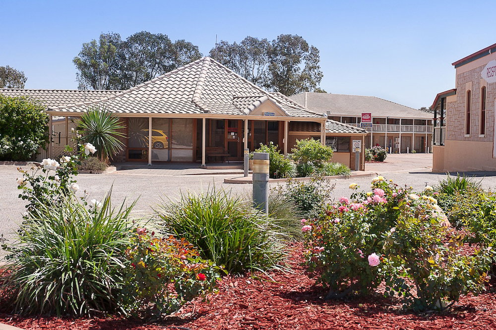 Hotel · The Standpipe Golf Motor Inn, Port Augusta West