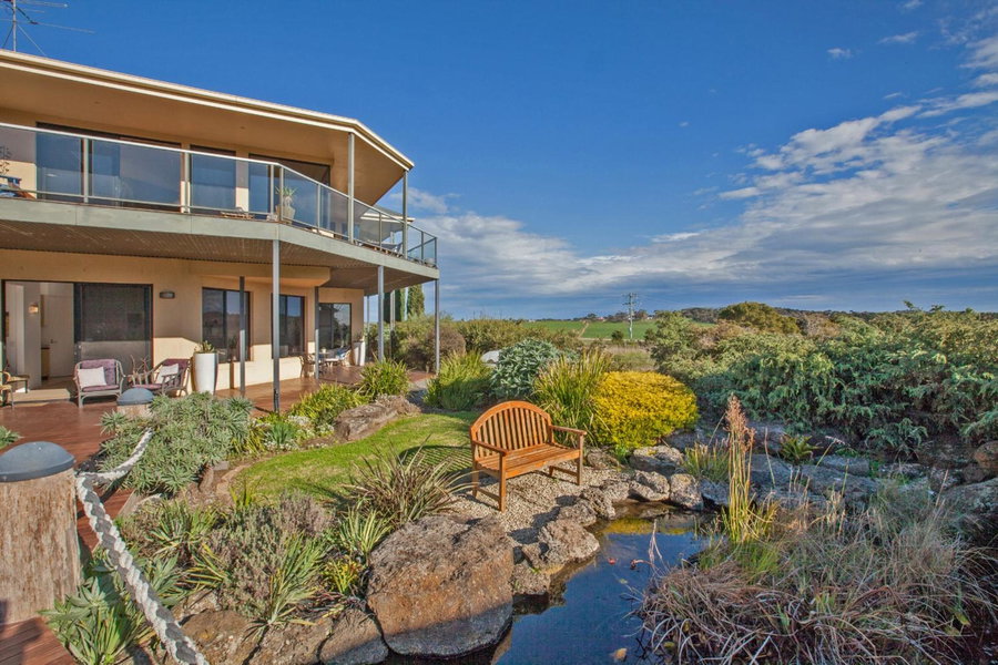 Hilltop Apartments Phillip Island, Cowes, Australia