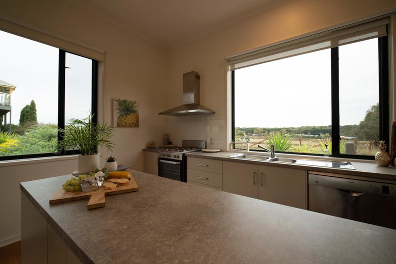 Hilltop Apartments Phillip Island, Cowes, Australia