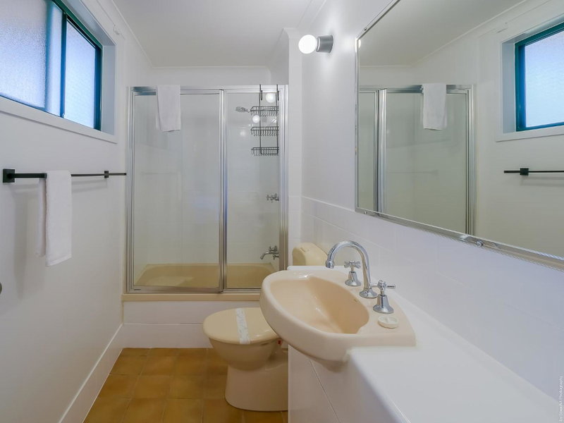 Boat Harbour Stays, Hervey Bay, Australia