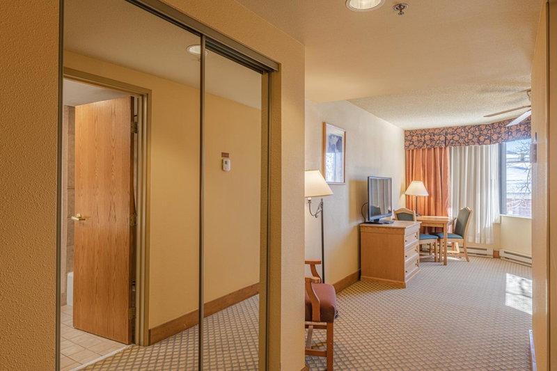 Grand Lodge Condo in the Heart of Mt Crested Butte condo, Crested Butte, United States