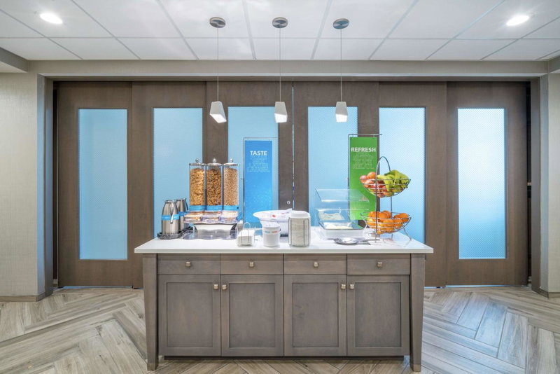 Hampton Inn & Suites Glenarden/Washington DC, Largo, United States