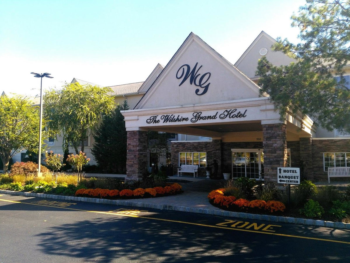 Hôtel · The Wilshire Grand Hotel, West Orange