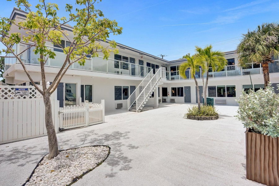 The Garden Hotel & Resort, Oakland Park, United States