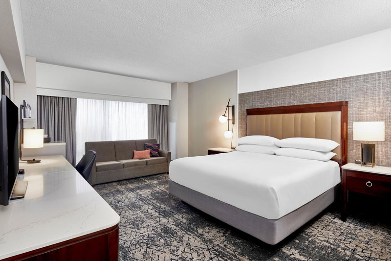 Sheraton Indianapolis Hotel at Keystone Crossing, Broad Ripple, United States