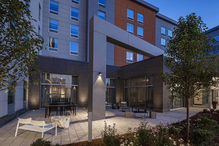 Hampton Inn Boston Woburn, Stoneham, United States