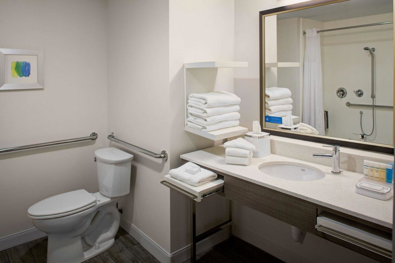 Hampton Inn & Suites Syracuse North Airport Area, Syracuse, Соединённые Штаты