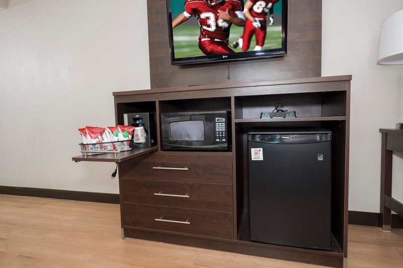 Red Roof Inn PLUS+ & Suites Knoxville West - Cedar Bluff, Knoxville, États-Unis