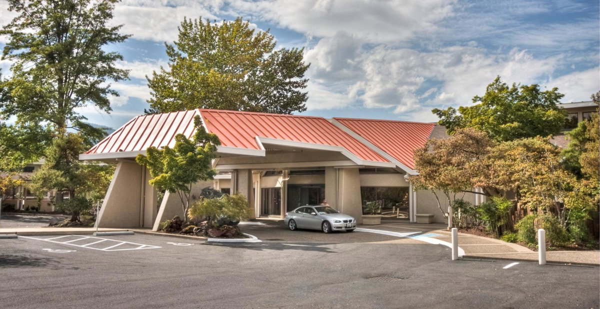 Hotel · Ashland Hills Hotel & Suites, Ashland