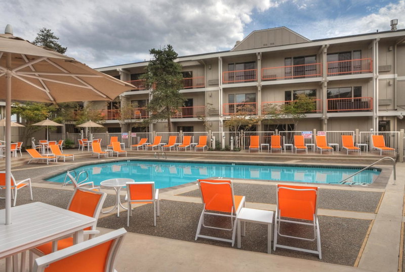 Ashland Hills Hotel & Suites, Ashland, United States