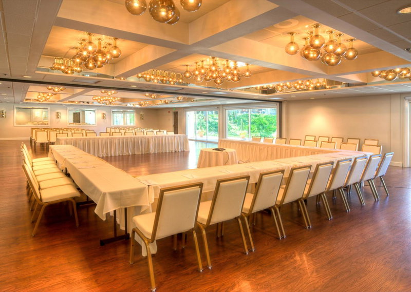 Ashland Hills Hotel & Suites, Ashland, United States