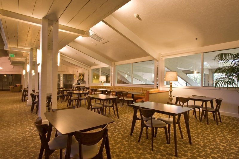 Ashland Hills Hotel & Suites, Ashland, United States