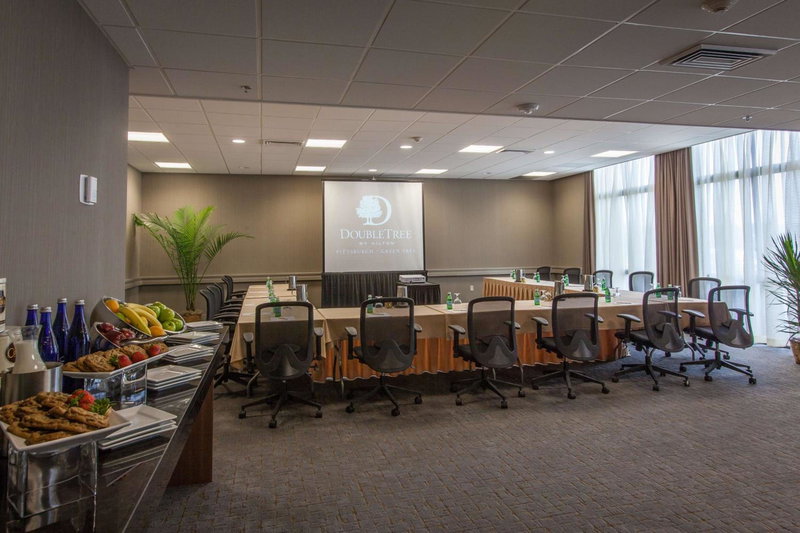 DoubleTree by Hilton Pittsburgh-Green Tree, Pittsburgh, United States