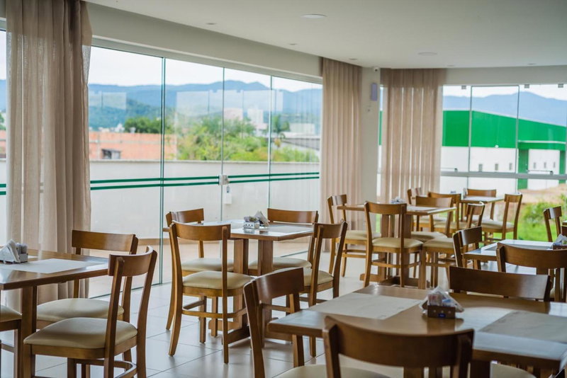 Tri Hotel São João Batista, Brusque, Brasil