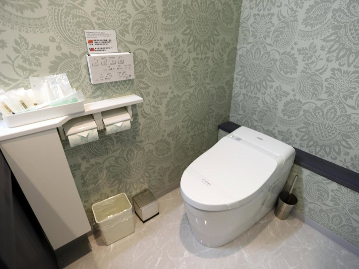 Hotel Wellies, Япония