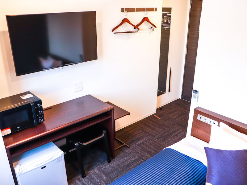 Hotel Livemax Chiba Station, Chiba, Japan