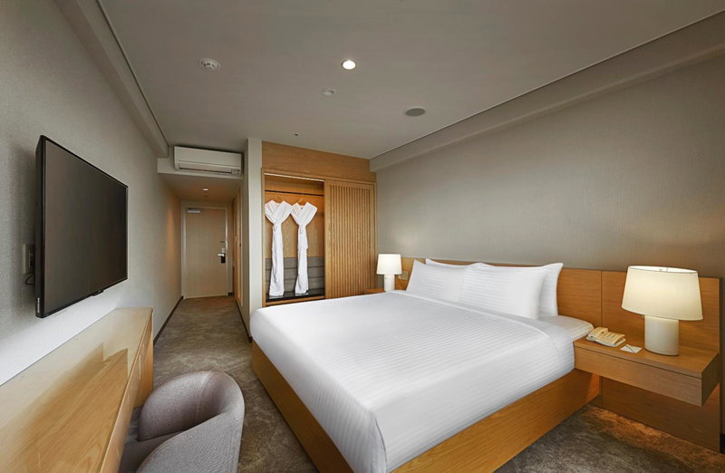 ANA Crowne Plaza Resort Okinawa Uruma Hills By IHG, Ishikawa, Japan