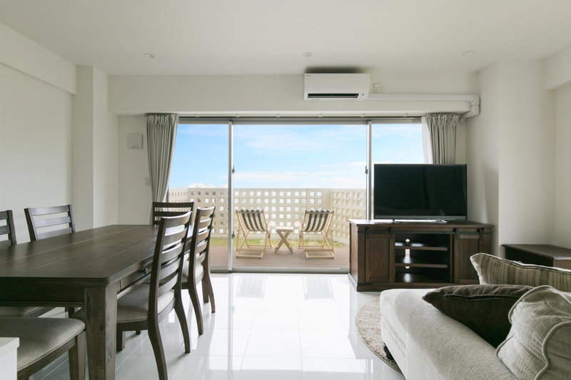 Hideout Okinawa Uruma, Ishikawa, Japan