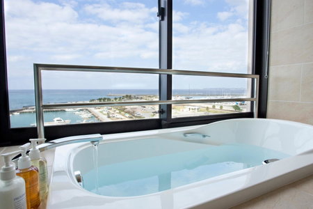 Moon Ocean Ginowan Hotel & Residence, Ginowan, Япония