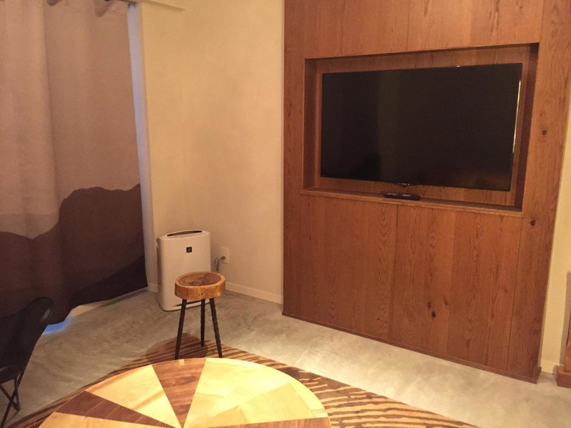 The Wall Hotel, Osaka, Japón