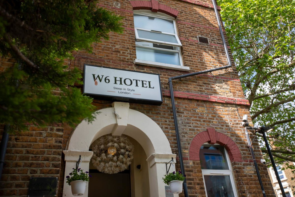 W6 Hotel, Royaume-Uni
