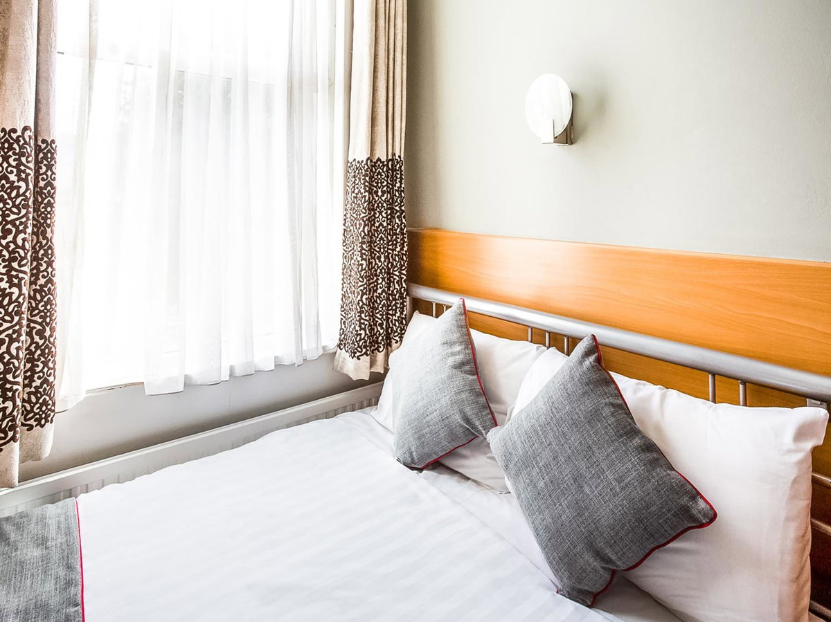 London Guest House by OYO - Acton, United Kingdom