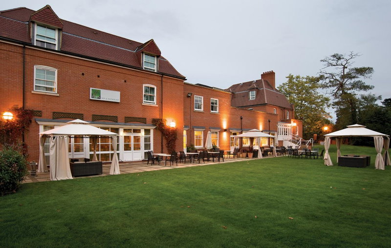 The Pinewood Hotel, Slough, Великобритания