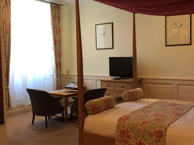 Bedford Hotel, Saltash, Великобритания
