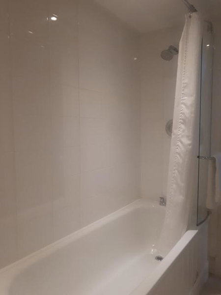 Bridgend Hotel, Bridgend, Великобритания