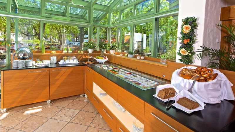 Hotel zur Mühle, Garching, Germany