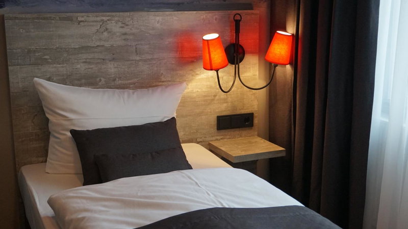 Urban Home Self Check-In Hotel, Wilhelmsburg, Германия