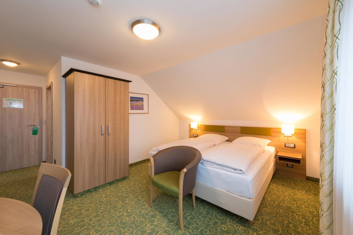 Hotel · Hotel SCHNEIDER, Roth