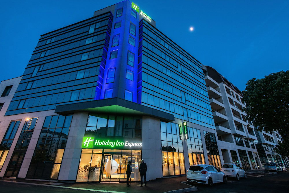 Hotel · Holiday Inn Express Rouen Centre - Rive Gauche by IHG, Le Petit-Quevilly