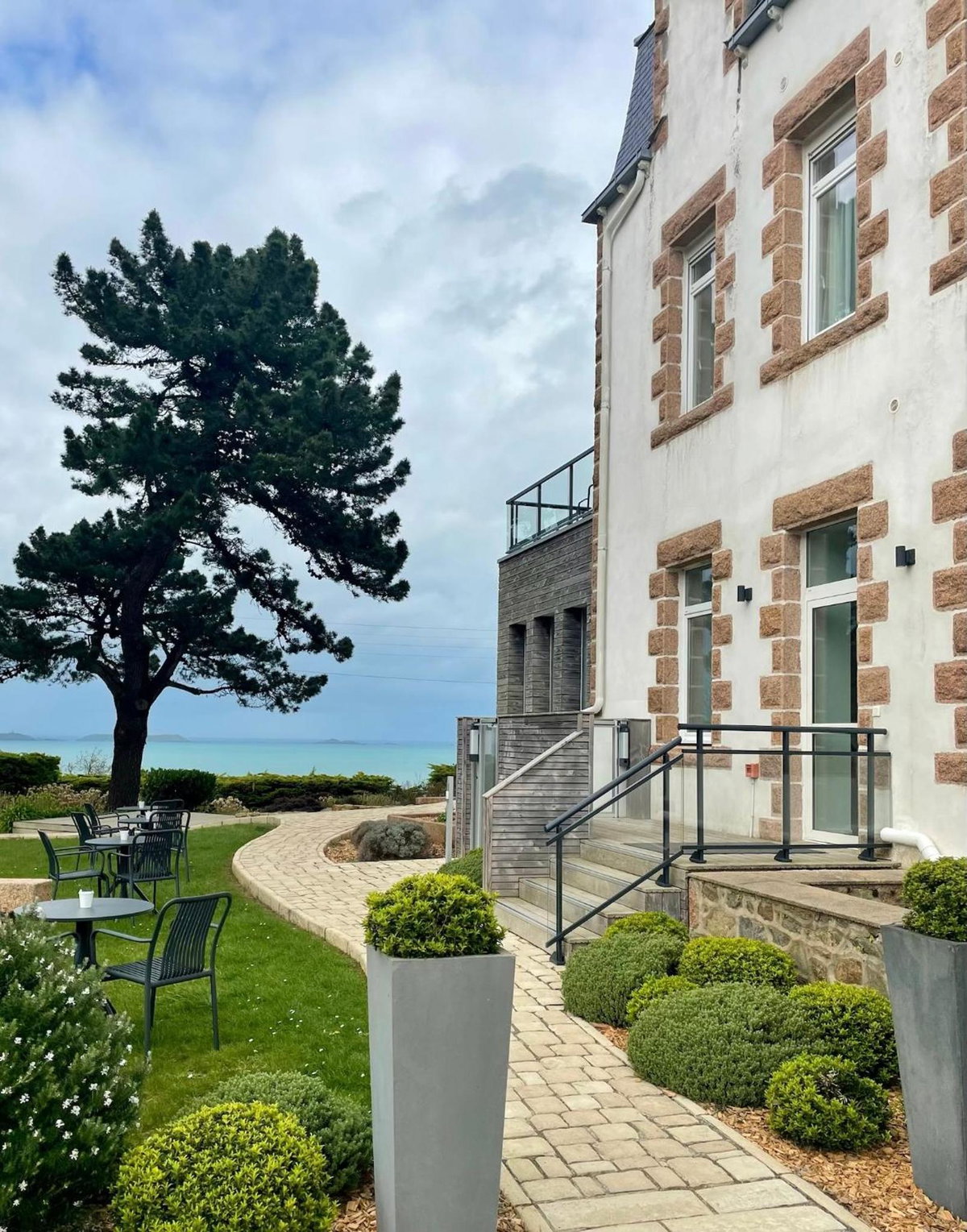 Hotel · Hôtel Les Costans, The Originals Relais, Lannion
