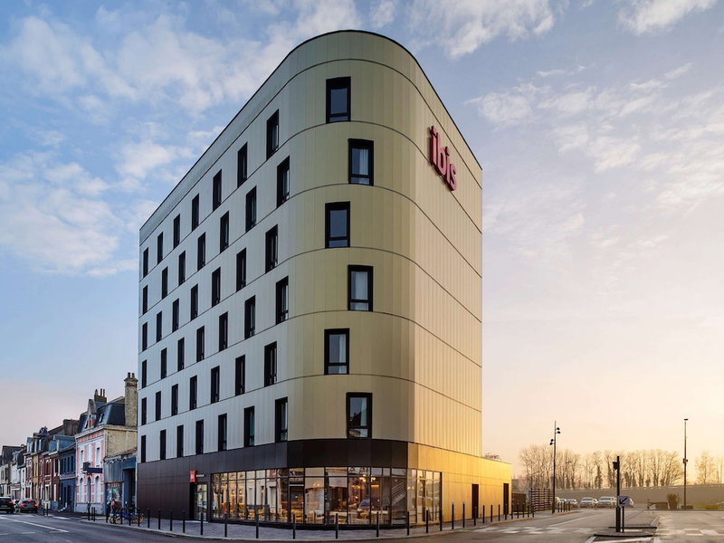 ibis Bethune Centre Gare, Bethune, France