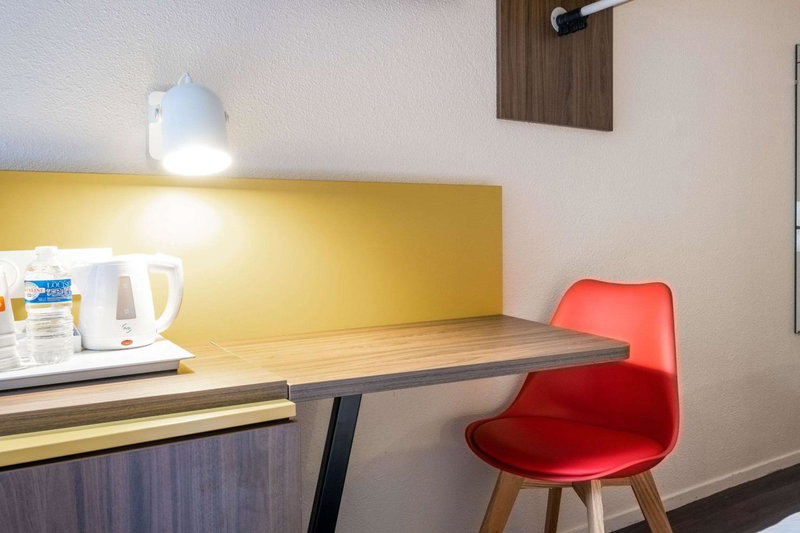 Comfort Hotel Lille Lomme, Lomme, France