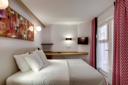 Hôtel Alexandrine Opera, Clichy, France