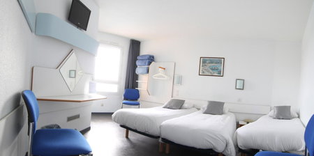 B&B HOTEL Sète Centre Gare, Sete, France