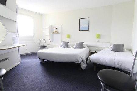 B&B HOTEL Sète Centre Gare, Sete, France