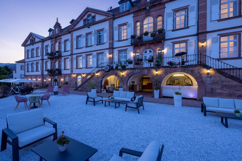 Hôtel Val-Vignes Colmar Haut-Koenigsbourg, The Originals Relais, Selestat, France