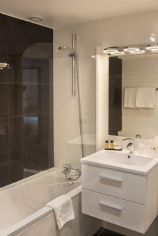 le 55 Montparnasse Hôtel, Montrouge, France
