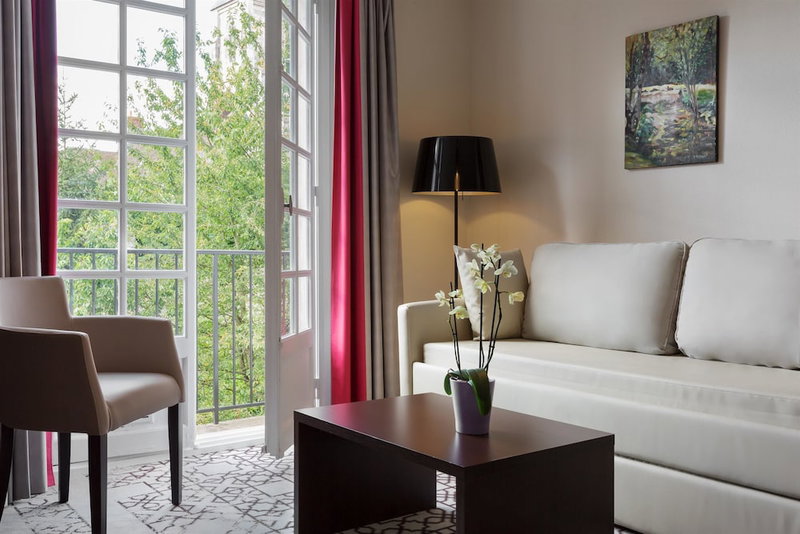 Best Western Blanche De Castille Dourdan, Etampes, France